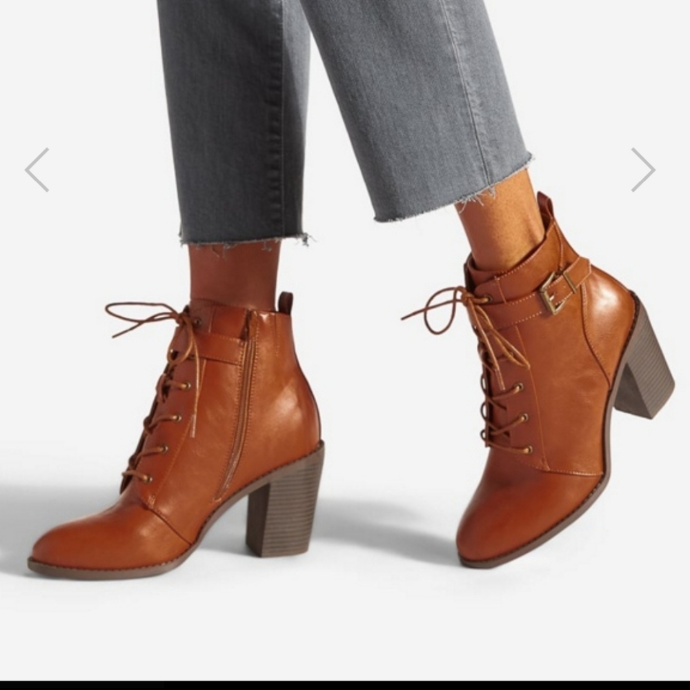 NIB Shoe Dazzle Dilly Block Heeled Bootie 10E